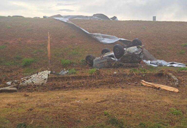Temporal causa estragos em Porto Feliz e Itu: fábricas destelhadas e feridos