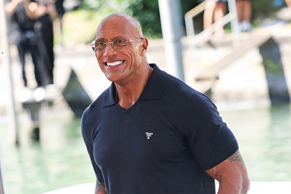 Dwayne Johnson chega ao Festival de Veneza.