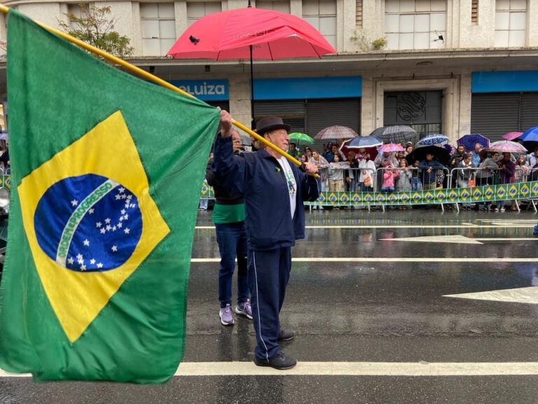 Desfiles Cívicos de 7 de Setembro: Celebrações Atraem Multidões na Região de Campinas