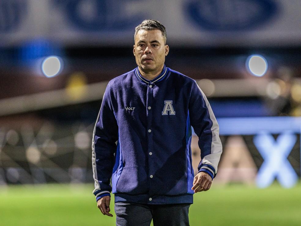 Jair Ventura, técnico do Avaí na derrota contra o Amazonas pela Série B 2025