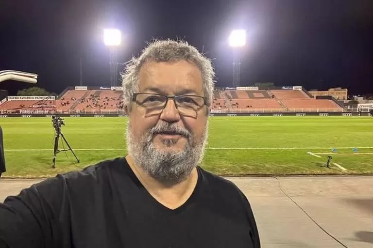 Morre Acaz Fellegger, referência no jornalismo esportivo, aos 59 anos