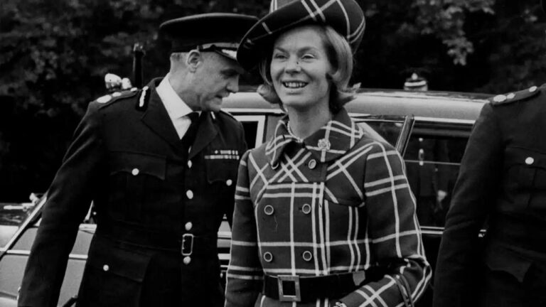 A morte da duquesa de Kent, Katharine Worsley, marca um luto na família real britânica