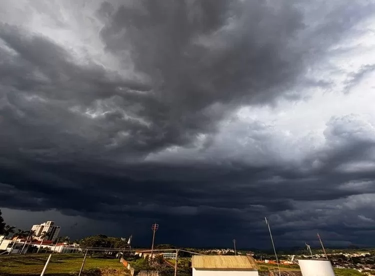 Temporais e Ventos Fortes: Grande São Paulo Em Alerta para Mudanças Climáticas