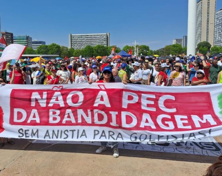Protestos em Brasília e em Capitais do Brasil Contra PEC da Blindagem e PL da Anistia