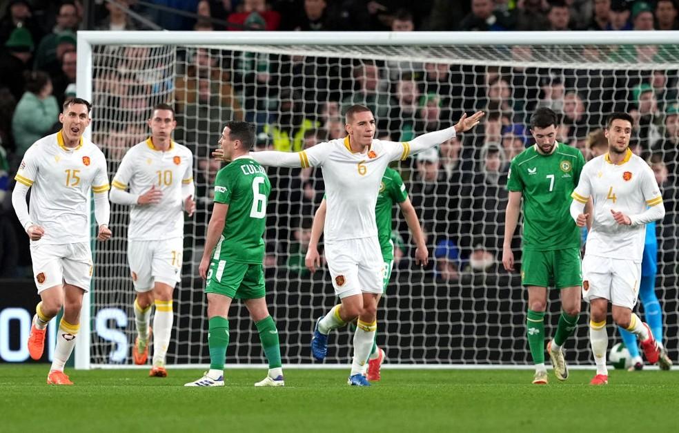 Valentin Antov comemora gol da Bulgária