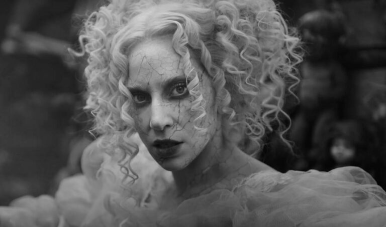 Lady Gaga Lança Clipe de “The Dead Dance” e Estreia em “Wandinha”