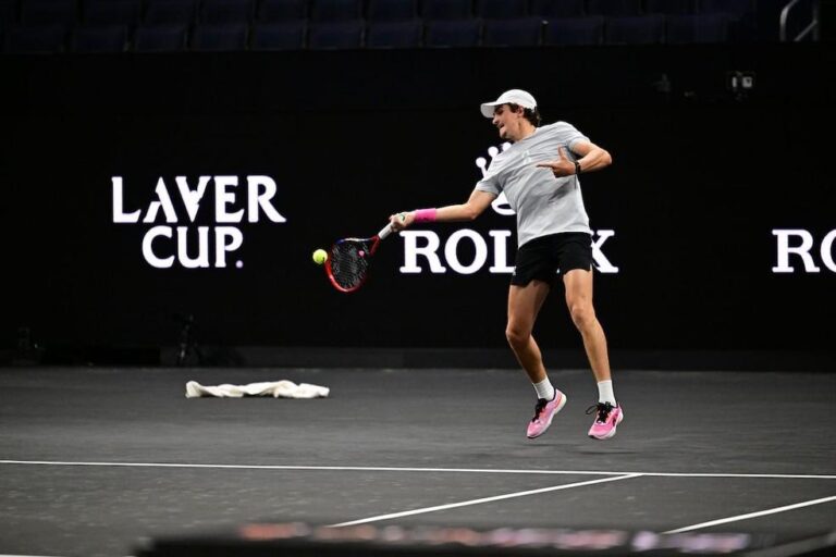 João Fonseca faz história ao estrear na Laver Cup com a mentoria de Andre Agassi