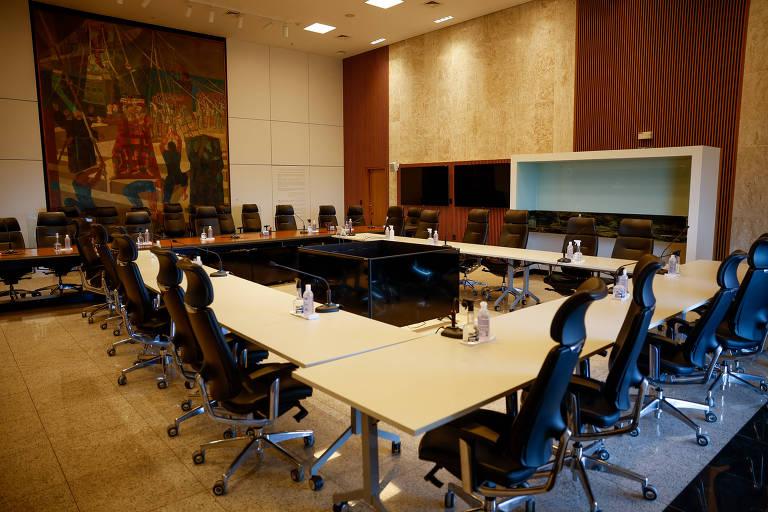 Aproximação entre Lula e Trump Impacta Mercado: Dólar em Queda e Ibovespa em Alta