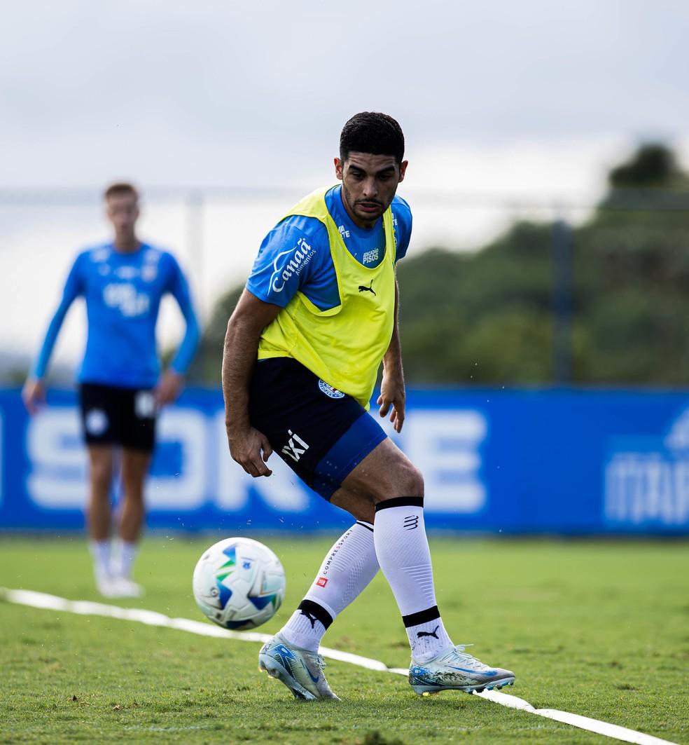 Michel Araujo em treino no Bahia