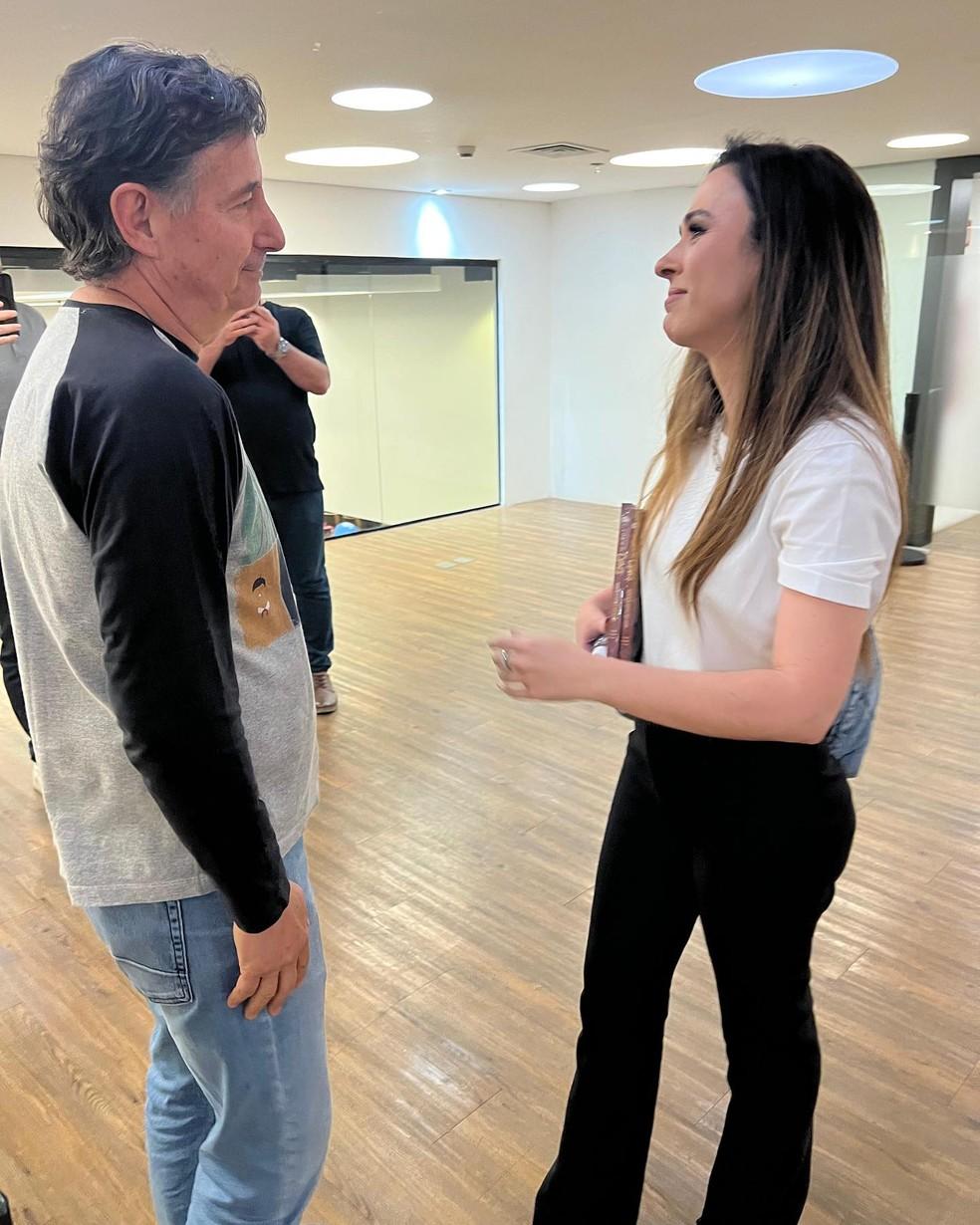 Tatá Werneck e Roberto Gómez Jr. durante o evento