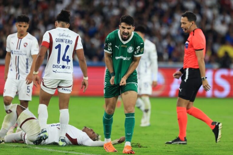 Palmeiras sofre derrota esmagadora em Quito e precisa de milagre para avançar na Libertadores