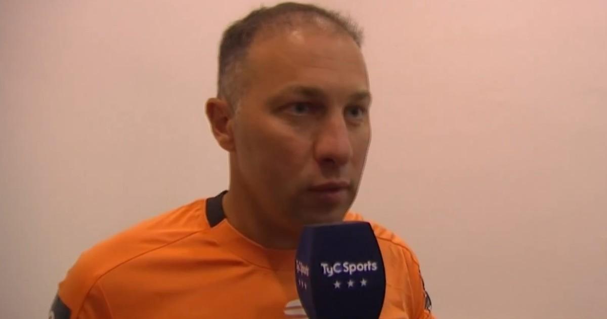 Escândalo na Primeira Nacional onde o árbitro Comesaña suspendeu o jogo após denúncias de ameaças