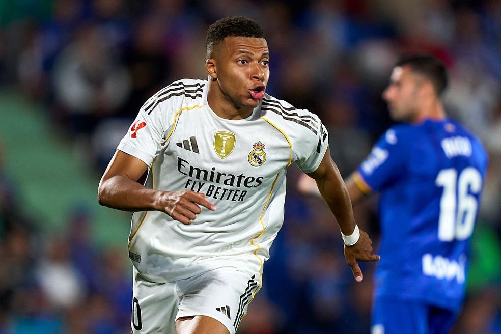 Mbappé comemora seu gol pelo Real Madrid contra o Getafe