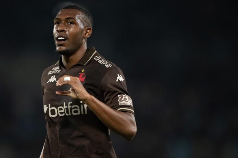 Vasco Provoca Fluminense Após Vitória no Clássico