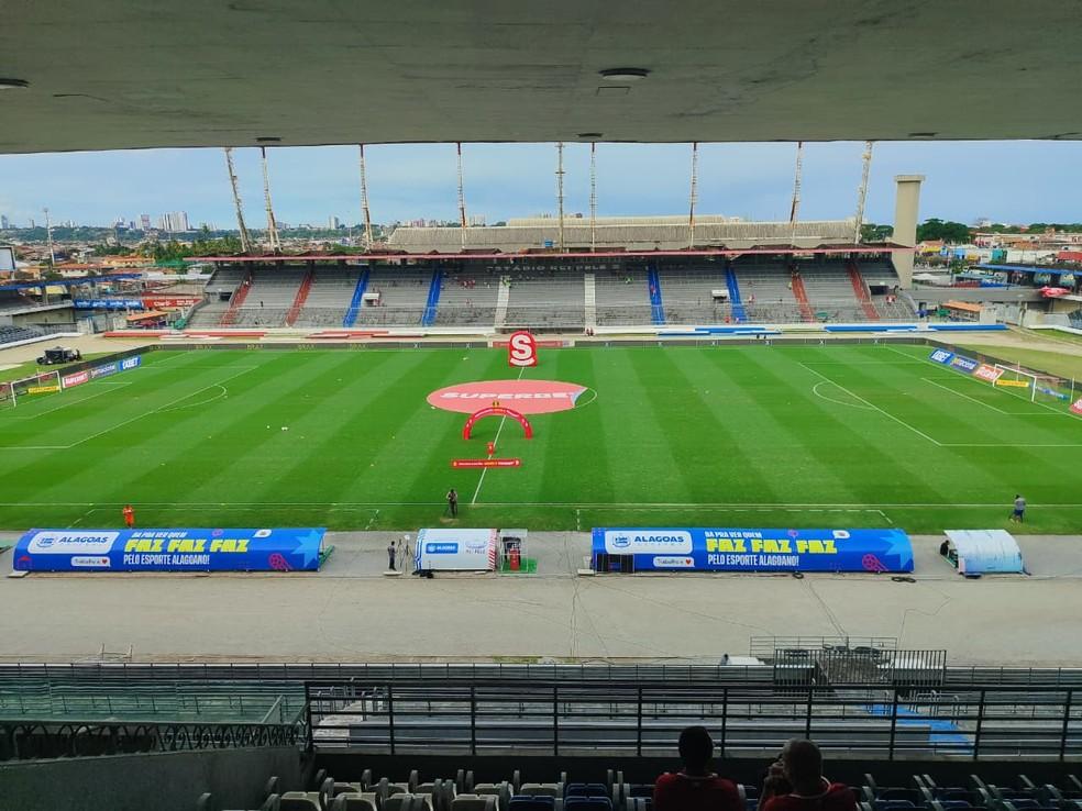 Estádio Rei Pelé recebe o jogo entre CRB e Atlético-GO