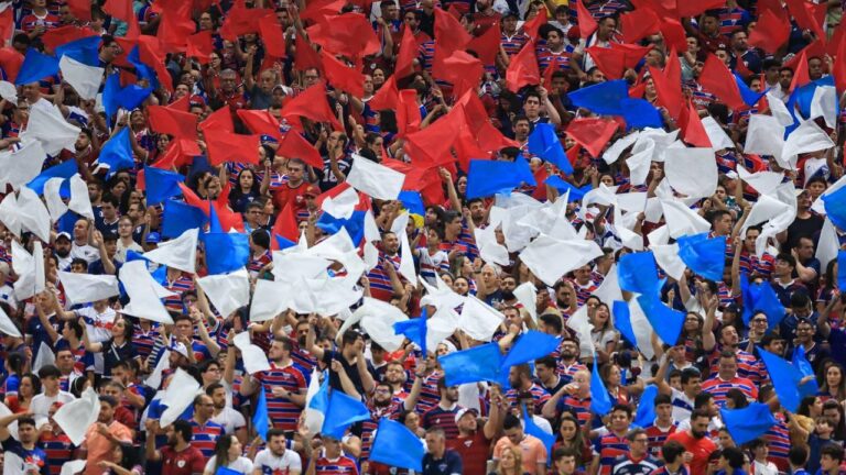 Fortaleza e Vasco se enfrentam em jogo decisivo no Brasileirão