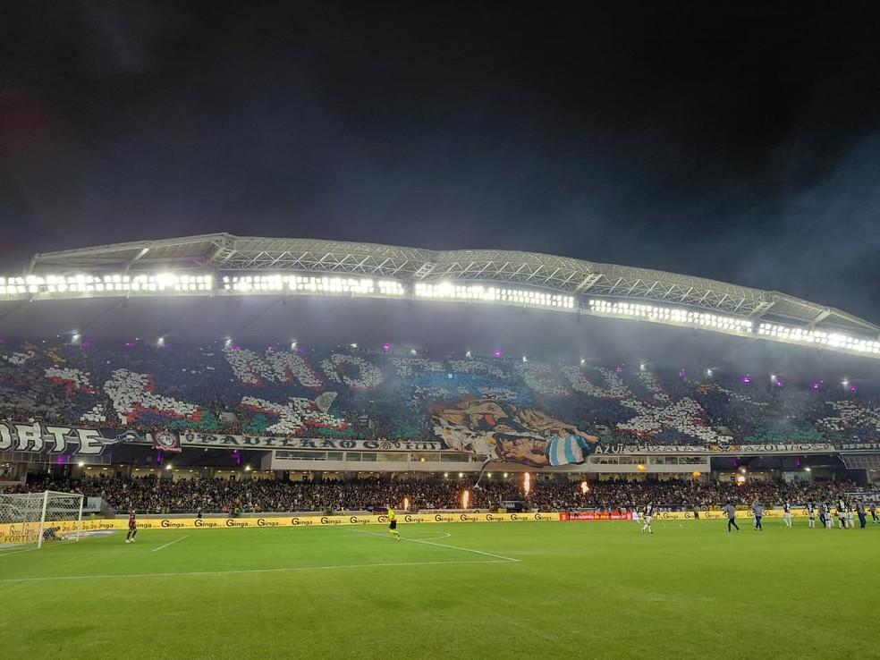 Remo faz mosaico para zoar rival