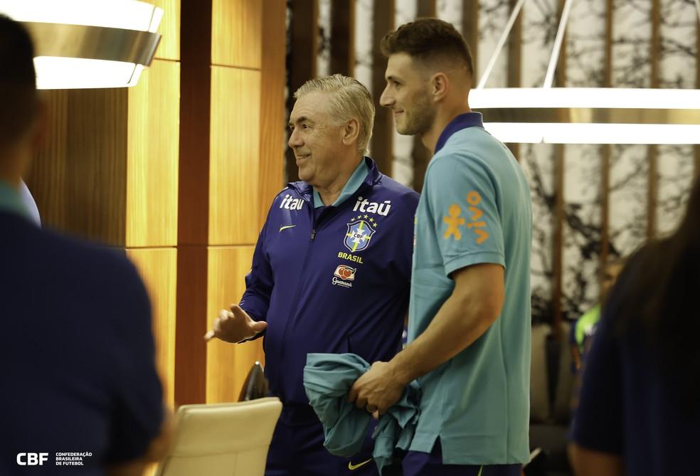 Carlo Ancelotti chega a Seul para amistoso entre Brasil e Coreia do Sul