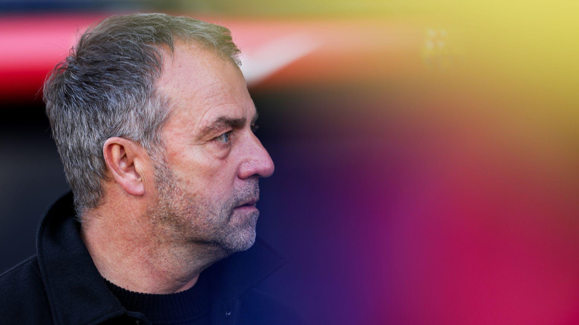 Hansi Flick durante partida do Barcelona