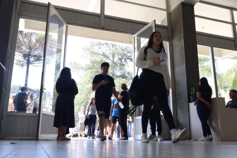 UFPR anuncia retorno do vestibular em fase única a partir de 2026