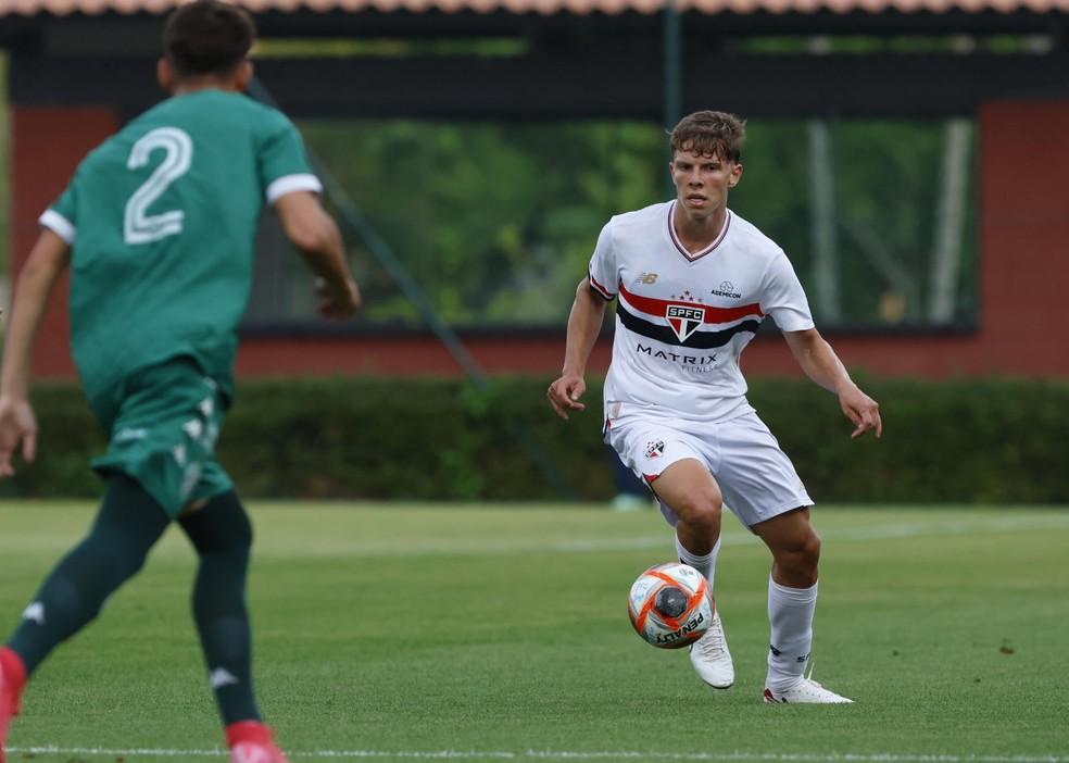Gustavo Santana em confronto pelas semifinais do Paulistão Sub-20