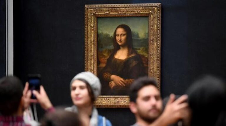 Roubo de Joias no Louvre: Mistério e História Se Repetem