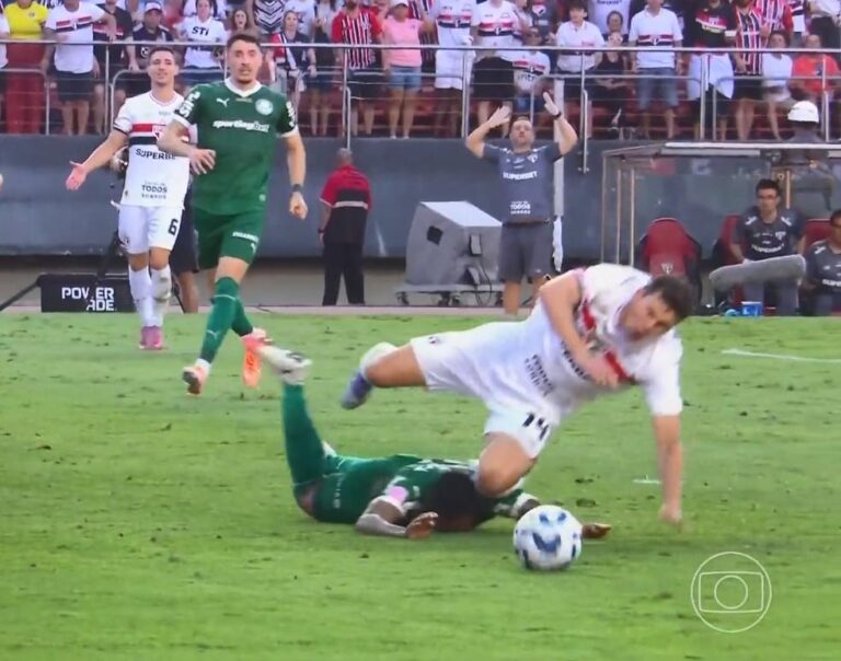São Paulo e Palmeiras: Polêmicas e Erros de Arbitragem Marcam Clássico