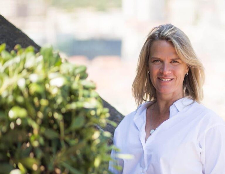 Mariana Becker Retorna à Transmissão da F1 Após Impasse Financeiro