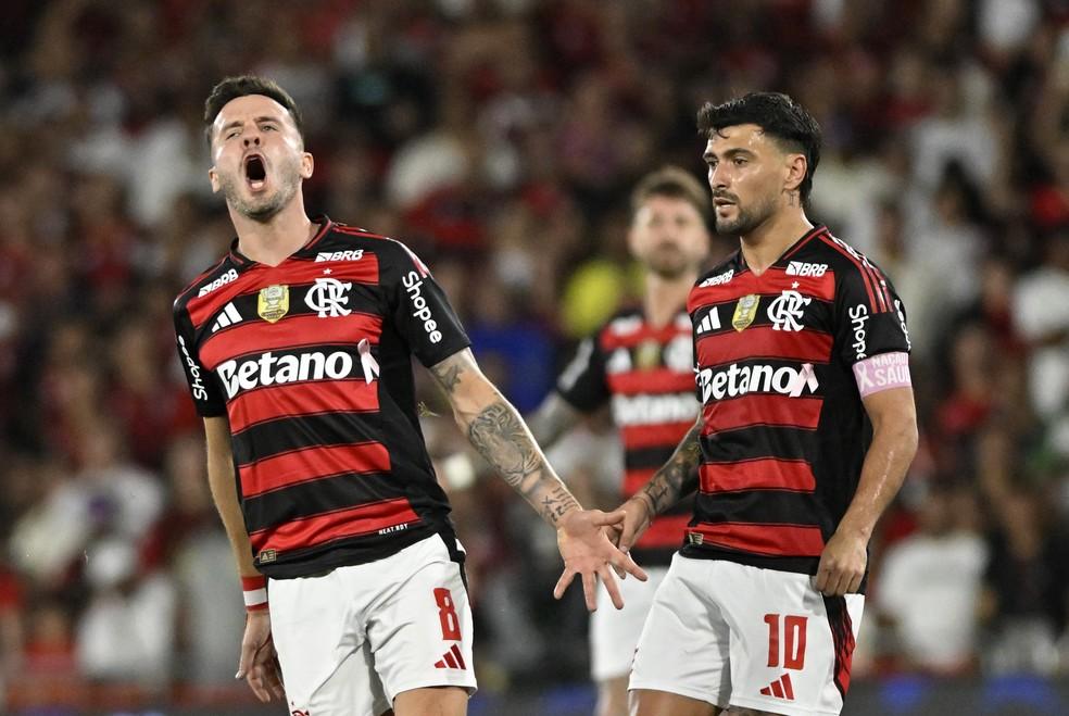 Saúl deve voltar ao meio-campo do Flamengo
