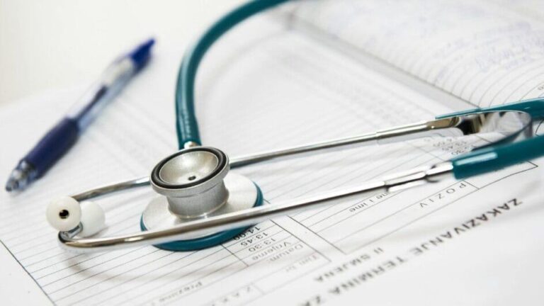 Concurso SES SC 2025: Edital Publicado com 511 Vagas e Salários Até R$ 9,4 mil!