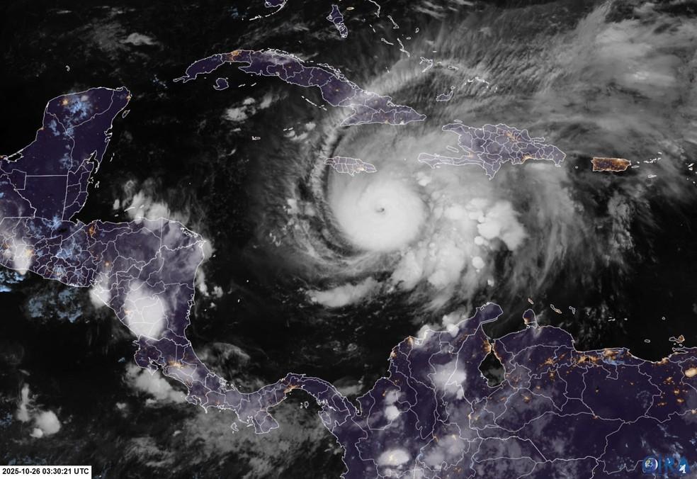 Imagem de satélite do furacão Melissa sobre o Caribe