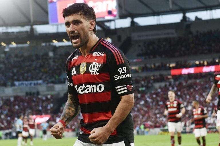 Flamengo Avança nas Renovações de Arrascaeta e Filipe Luís: O que Esperar?