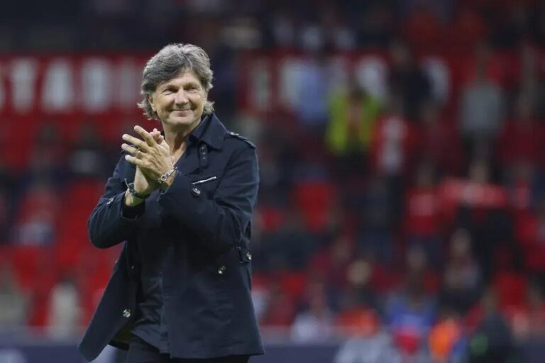 A suspensão de Hernán Cristante: Impactos no Puebla em confronto com o Juárez