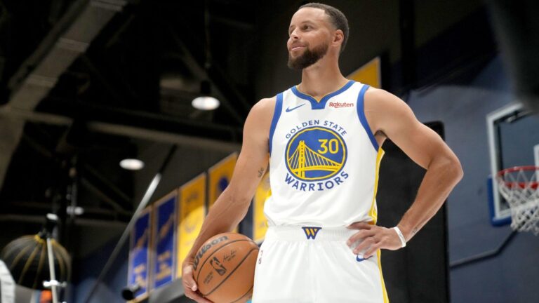 Steph Curry Reflete Sobre Suas Conquistas e o Desafio do Tempo