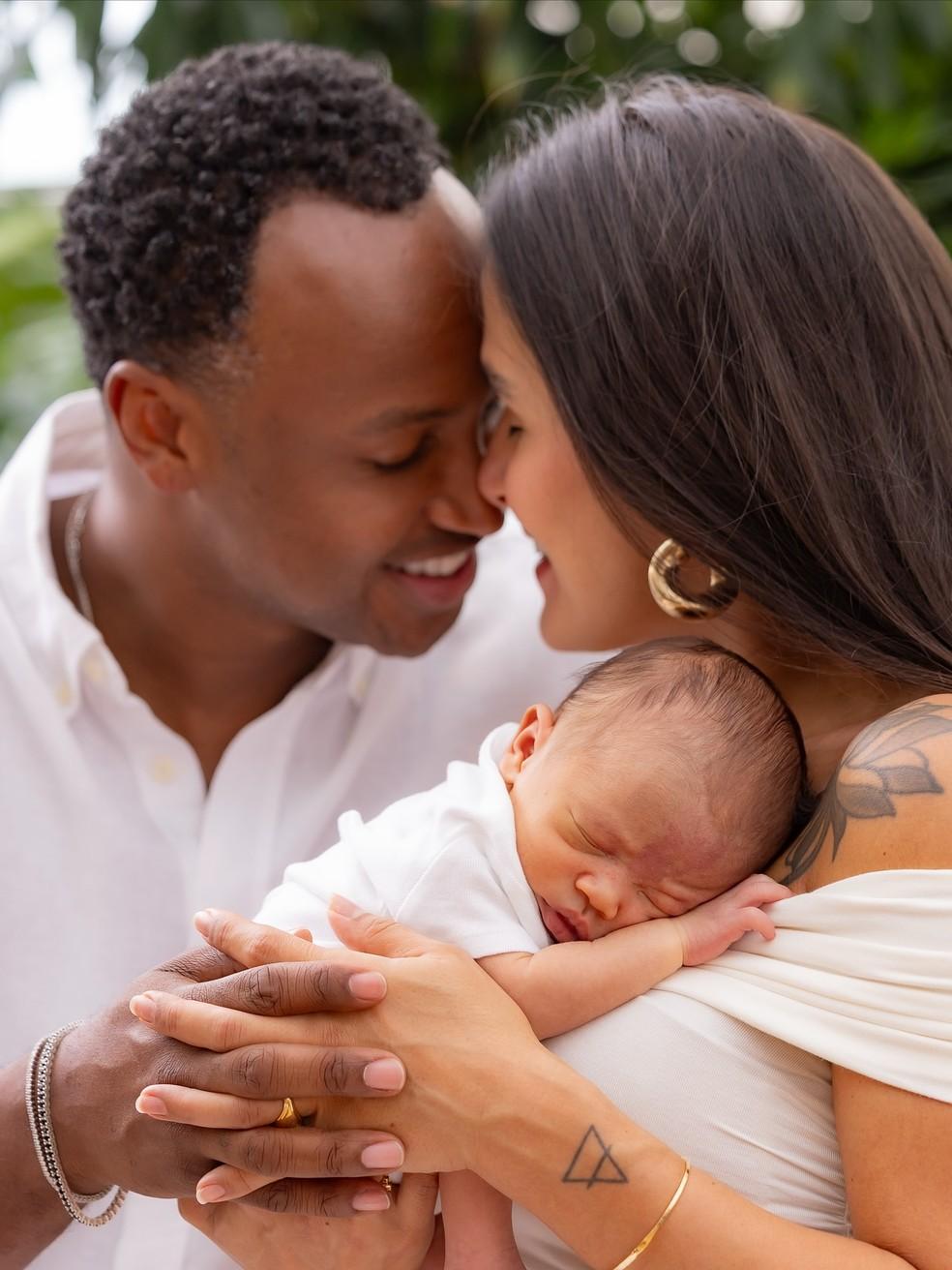 Carol Peixinho celebra 1 mês de Bento