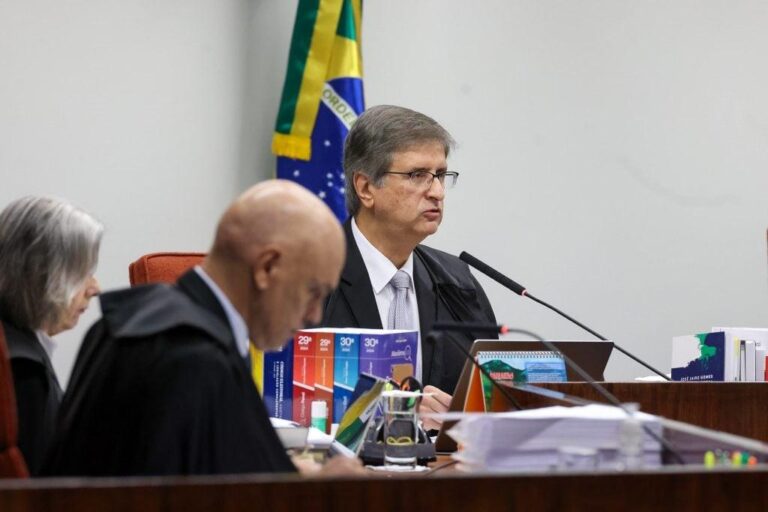 Procurador-Geral afirma que anistia a golpistas é inconstitucional, decidindo arquivar pedido contra Tarcísio de Freitas