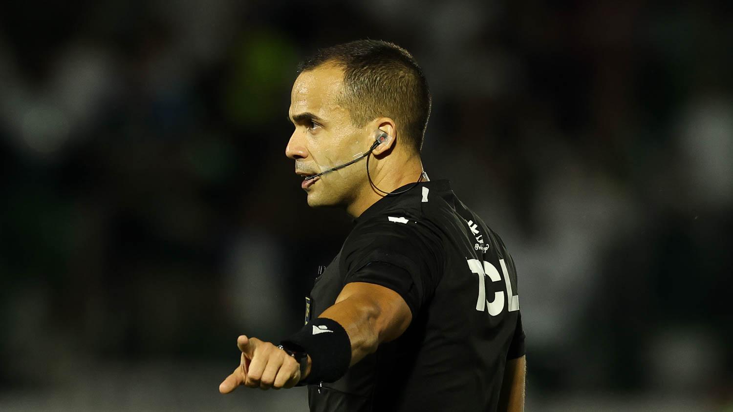 Árbitro Alex Gomes Stefano em Palmeiras x Cuiabá | Campeonato Brasileiro 2024