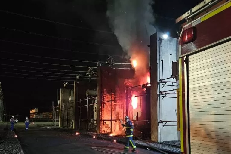 Incêndio em Subestação no Paraná Provoca Apagão em Todo o Brasil