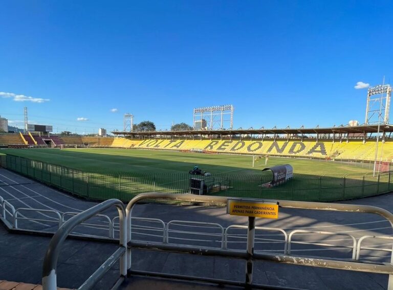 Volta Redonda e Atlético-GO se enfrentam em jogo decisivo na Série B do Brasileiro
