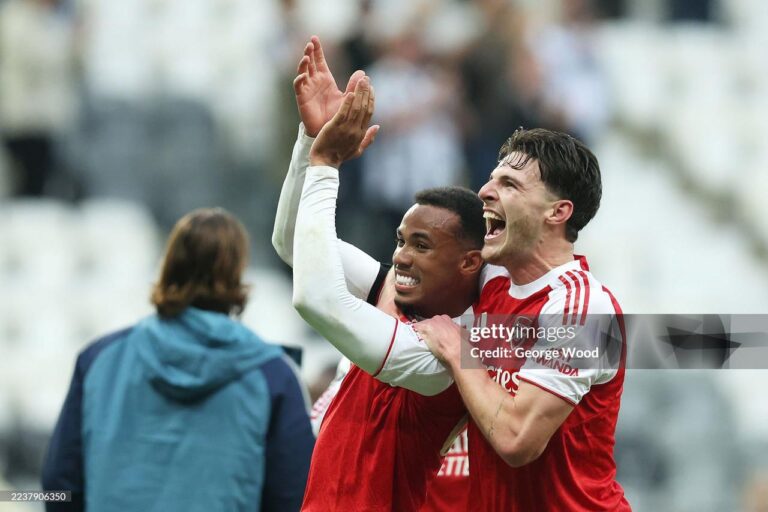 Silva Destaca Ameaça de Jogadas Ensaiadas do Arsenal