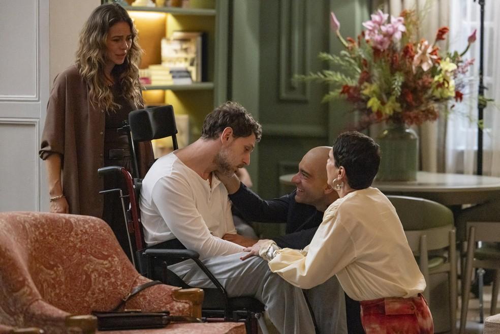 Reencontro de Leonardo com Afonso, Celina e Heleninha