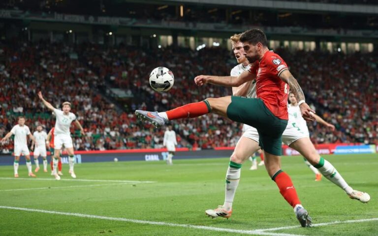 Portugal vence Irlanda com gol de Rúben Neves após pênalti perdido por Cristiano Ronaldo
