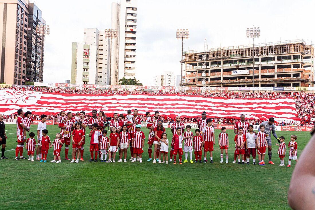 Aflitos terá casa cheia no jogo entre Náutico e Brusque.