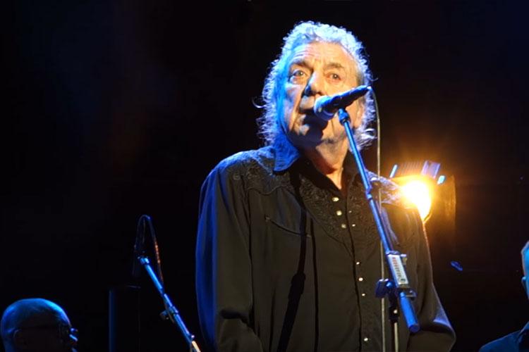 Robert Plant em apresentação histórica de 'Kashmir'