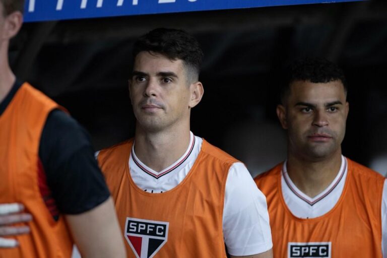 Oscar do São Paulo enfrenta problemas cardíacos e pode avaliar aposentadoria