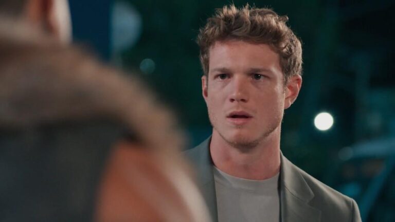 Leonardo se envolve em briga de bar na novela Três Graças