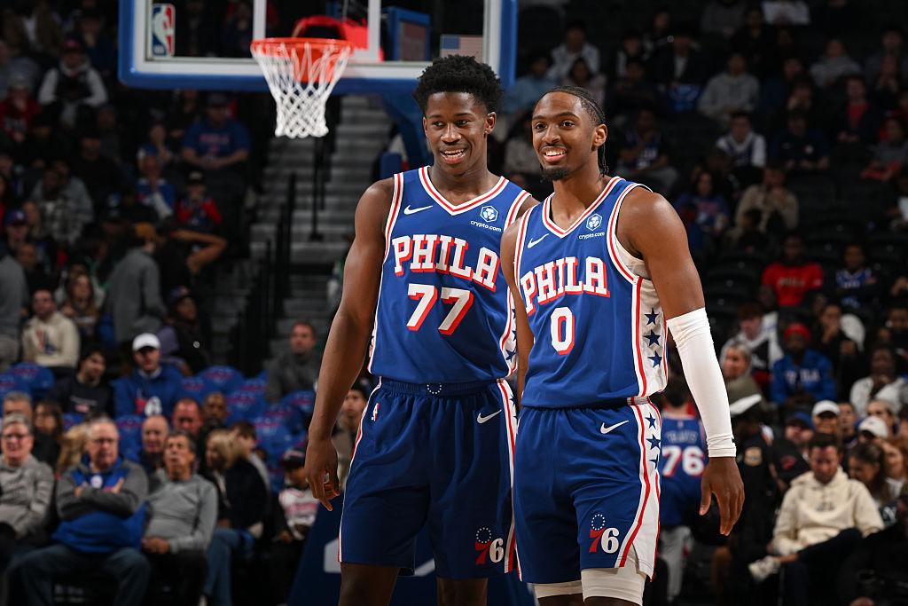 Tyrese Maxey e VJ Edgecombe