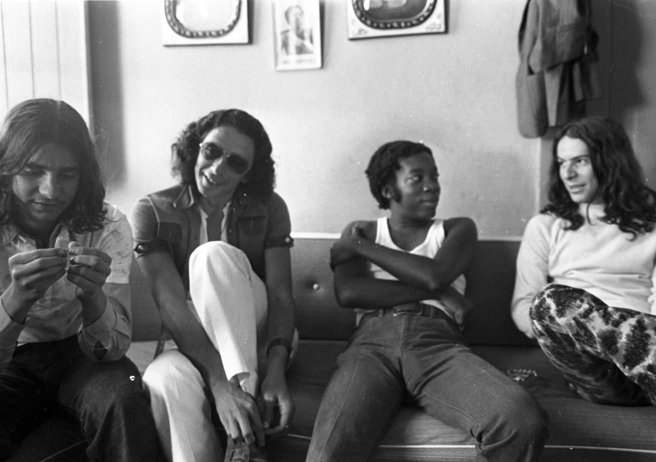 Integrantes do Clube da Esquina: Lô Borges, Hélcio Jacaré, Milton Nascimento e Beto Guedes