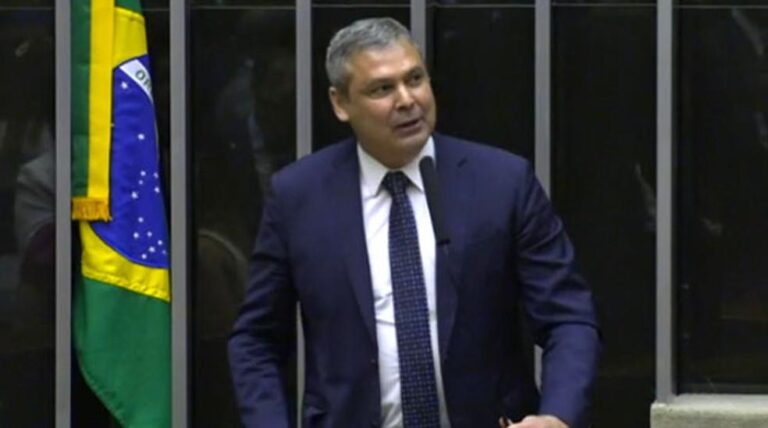 Governo e Polícia Federal Reagem à Proposta de Lei Antifacção que Pode Afetar Investigações