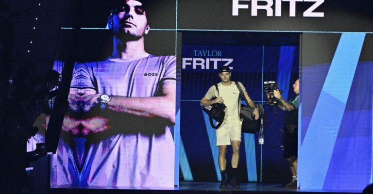 Taylor Fritz se Prepara para Enfrentar Carlos Alcaraz nas Finais da ATP